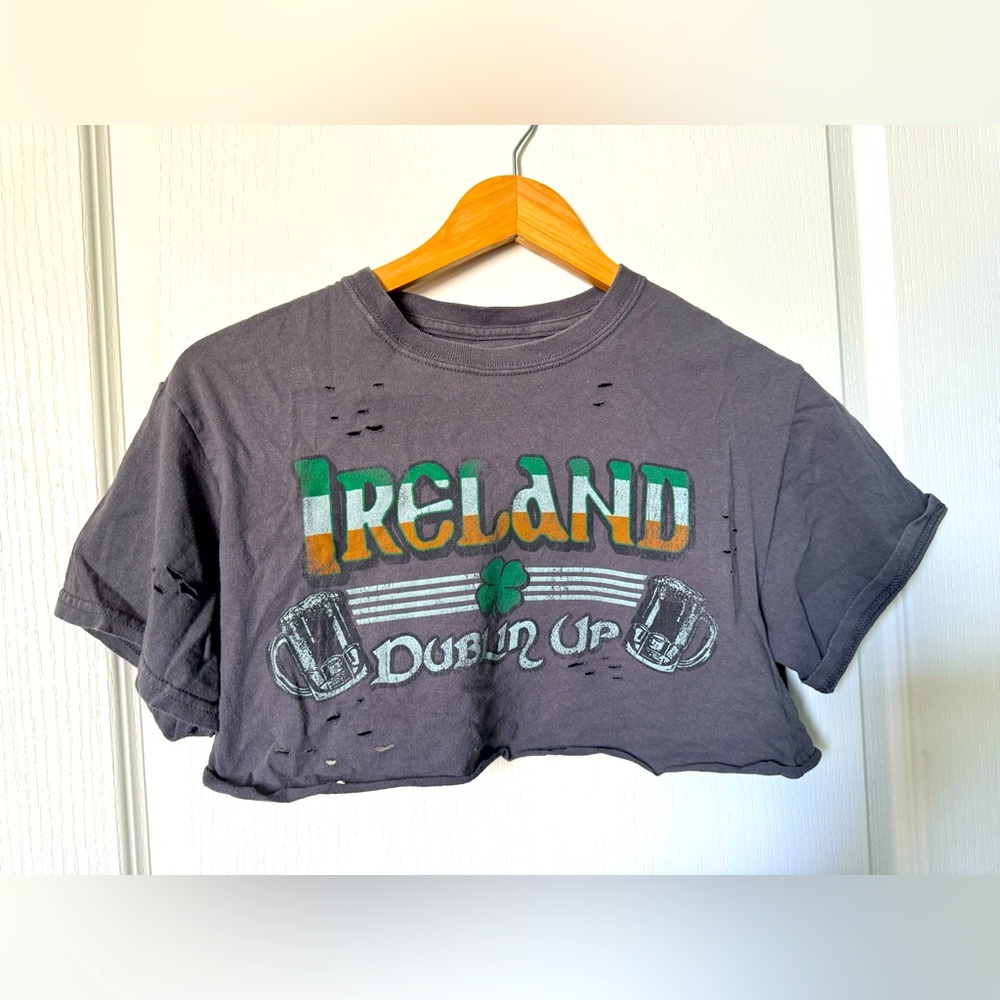 Irish graphic crop tee. St Patrick’s day tee